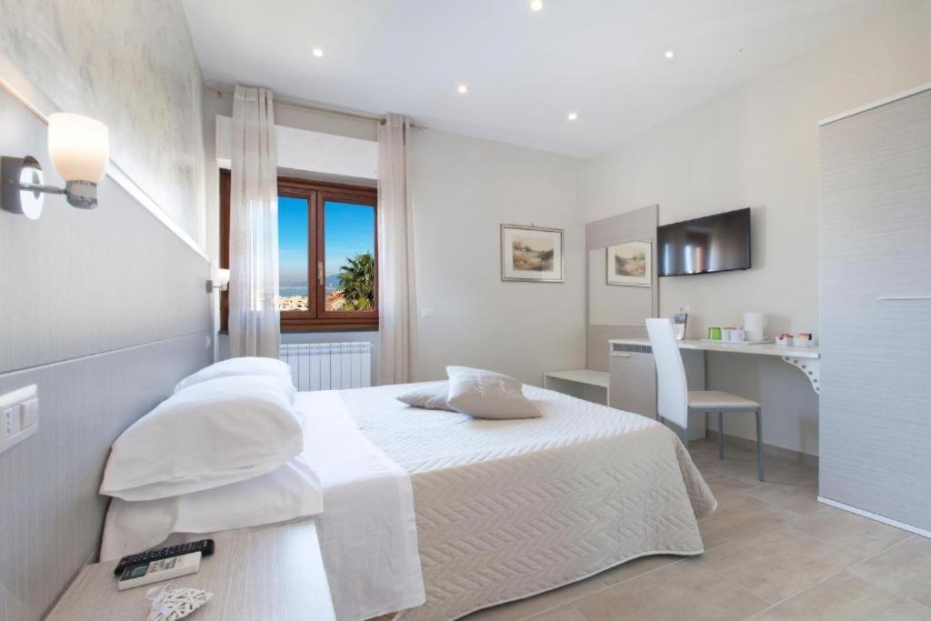 Rooms For Relax In Sorrente Extérieur photo